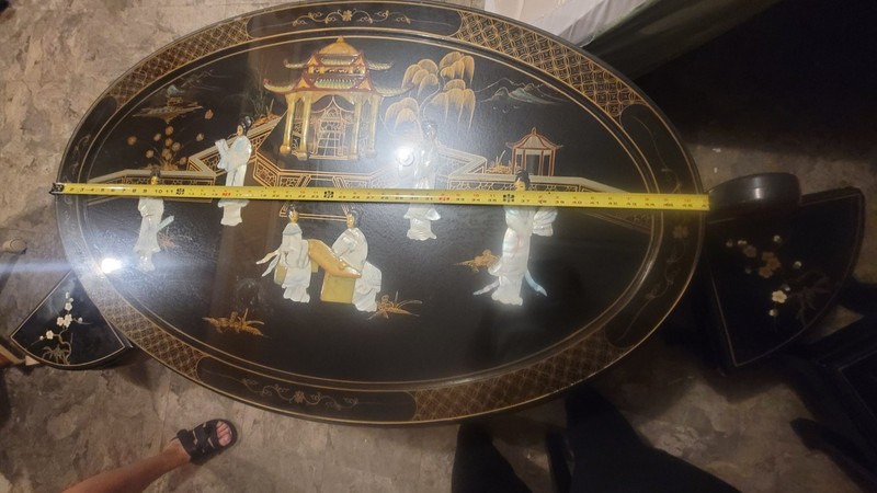 Oval Tea Ceremony Coffee Style Table with Matching Wooden Screen