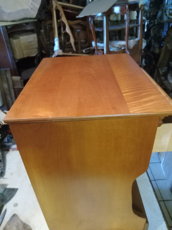Mid Century Maple Nightstand / Side Table (NS-147) gallery