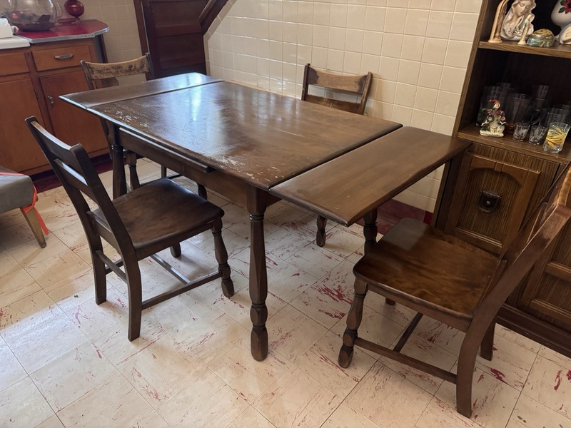 Vintage Solid Wood Tables With Hidden Extensions And 4 Chairs
