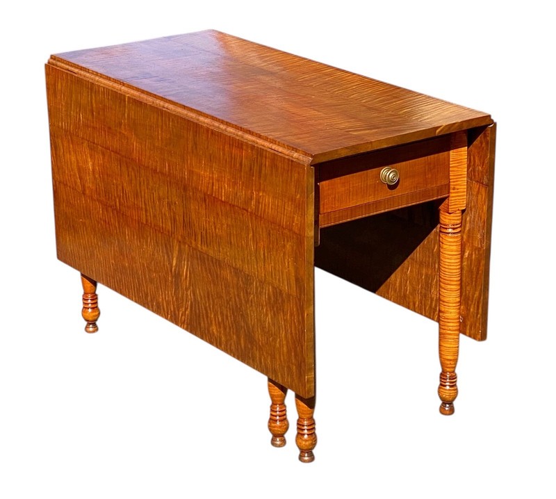 Antique Federal Tiger Maple Dropleaf Dining Table with Full Drawer - Exceptional gallery
