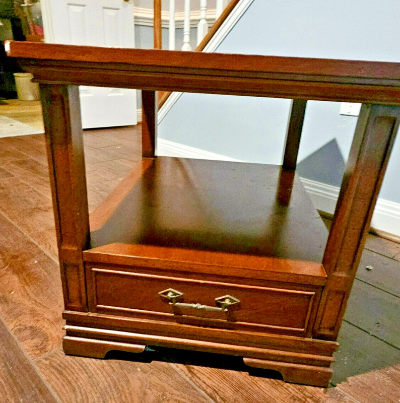 Mid-Century Mahogany End Table by Columbia Manufacturing