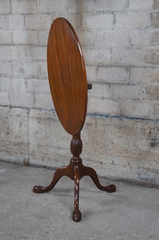 Antique English Georgian Chippendale Style Mahogany Inlaid Oval Tilt Top Table gallery