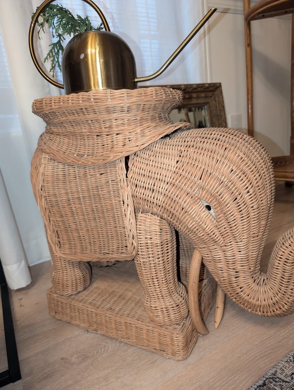 Vintage Rare Large Natural Rattan Wicker Elephant Plant Stand/End Table 20″ tall