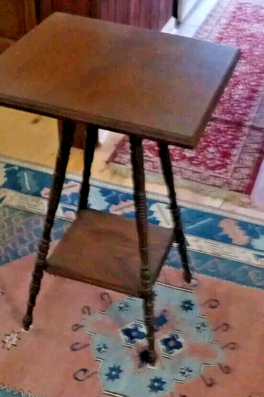 Antique Victorian 1900s Oak Spindle Leg Parlor Wood End Side Table PICK UP ONLY gallery