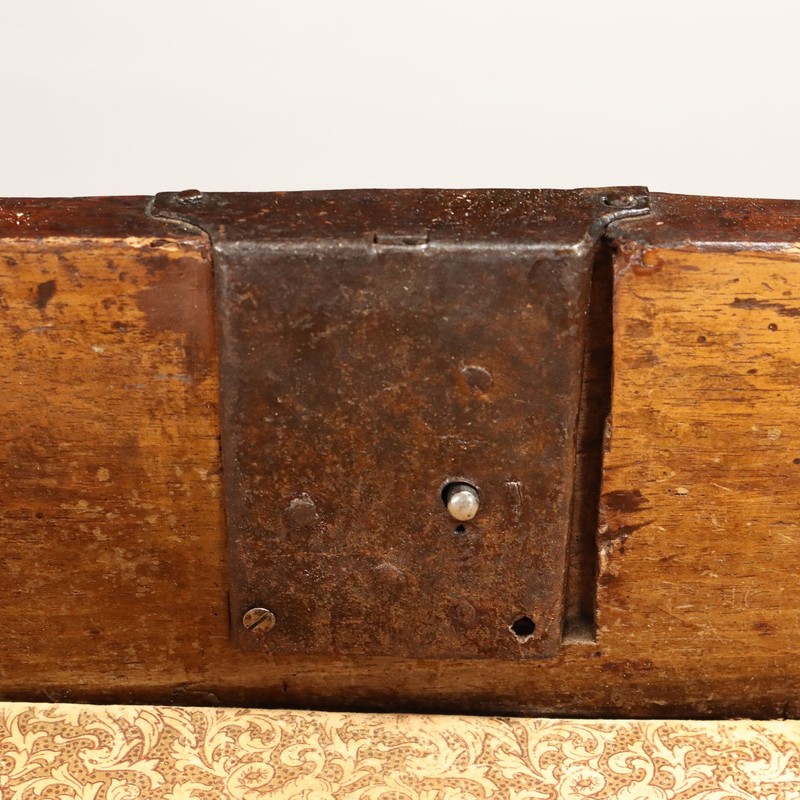 Antique Table Early XVIII Century Chestnut Shaped Feet Drawers gallery