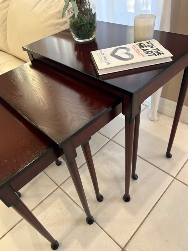 Set of 3 nesting tables Bombay - Mahogany Vintage 1998 gallery