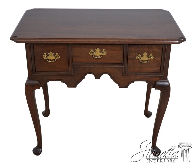 L62578EC: STICKLEY Queen Anne 3 Drawer Cherry Lowboy
