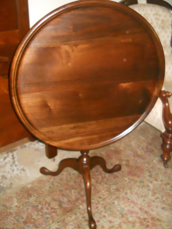 SALE!! Fabulous Antique Walnut Tilt Top 30″ Diameter Table