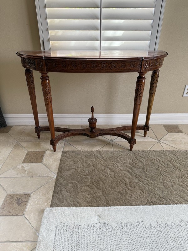 Vintage French style Mahogany Hand Carved Console Table In beautiful Condition