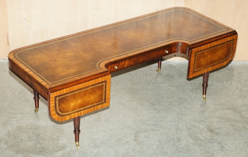 STUNNING HEIRLOOM WEIMAN BROWN LEATHER FLAMED MAHOGANY EXTENDING COFFEE TABLE gallery