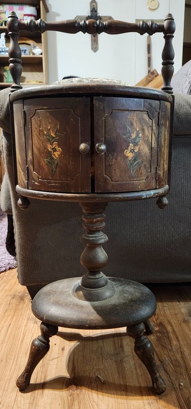 1920s Imperial Furniture Co Grand Rapids Mahogany Hand-Painted Cigar Table