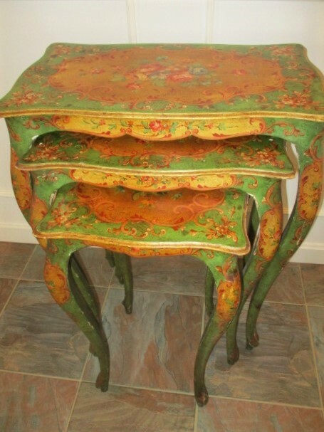 Rare Venetian Hand Tole Painted Floral Set Italian Wood 1920’s Nesting Tables