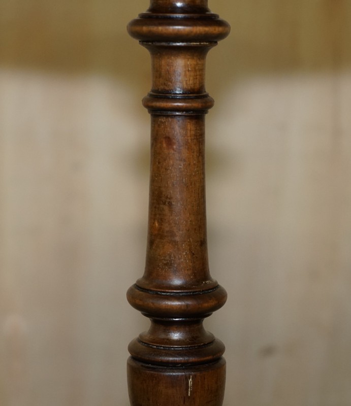 DECORATIVE NICELY TURNED MAHOGANY TRIPOD LAMP SIDE END WINE OCCASIONAL TABLE gallery