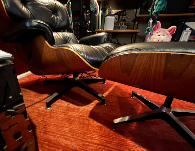 Vintage 1978 Eames Herman Miller Rosewood Lounge Chair and Ottoman gallery
