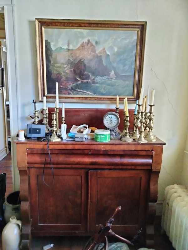 Antique 19th C. American Federal Mahogany Pedestal Game/Side Table. Stunning