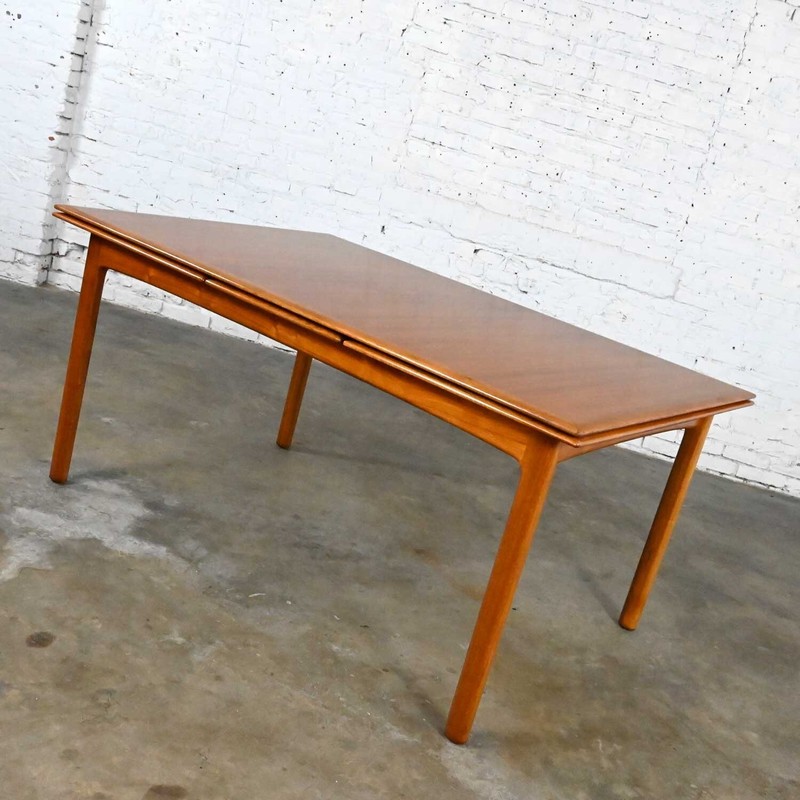 Dux Scandinavian Modern Teak Draw Leaf Extending Dining Table by Folke Ohlsson gallery