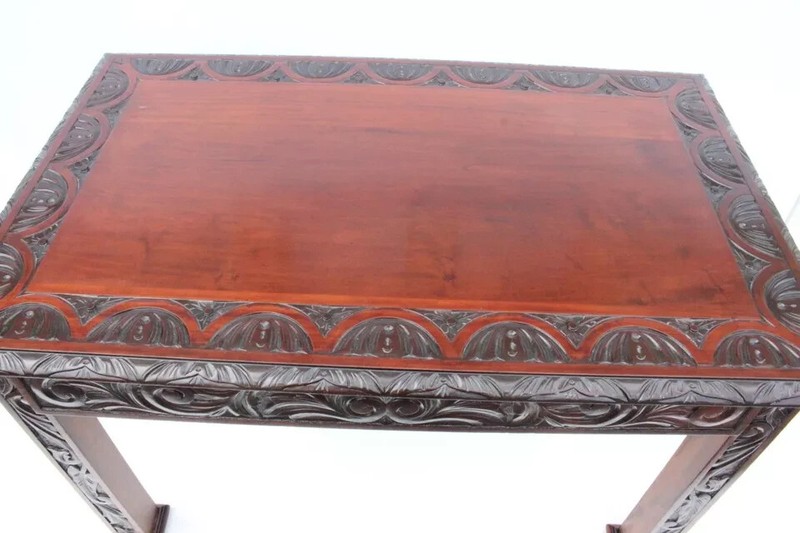 Antique American Victorian Heavily Carved Mahogany Center Table, 19th gallery