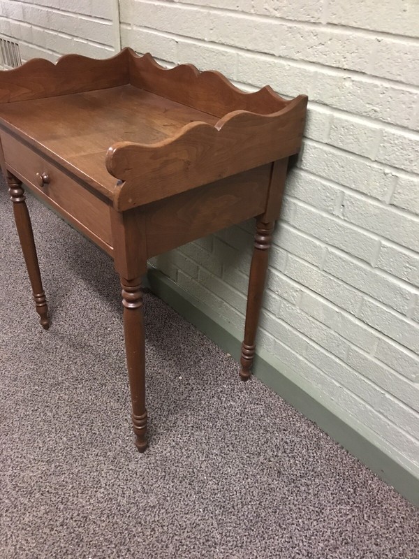 ANTIQUE VTG PINE? WASHSTAND END SIDE TRAY TABLE W/DRAWER 31 1/4 X 25 1/4 X 17” gallery