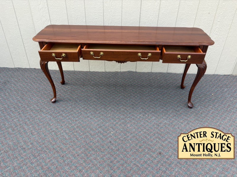 67725 Ethan Allen Georgian Court Queen Anne Style Mahogany Library Table