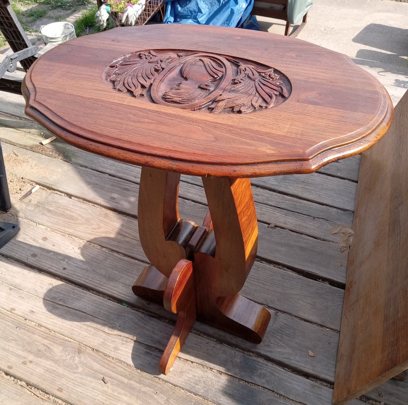 Walnut Carved Empire Side Table / End Table (ET183)