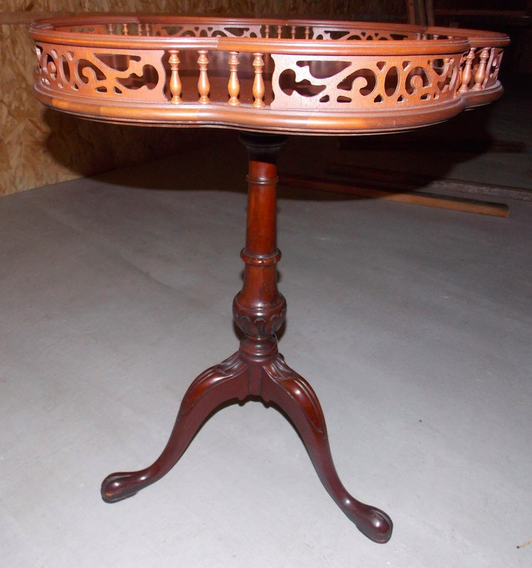 Mahogany Lamp Table / Parlor Table (RP-PRT103) gallery