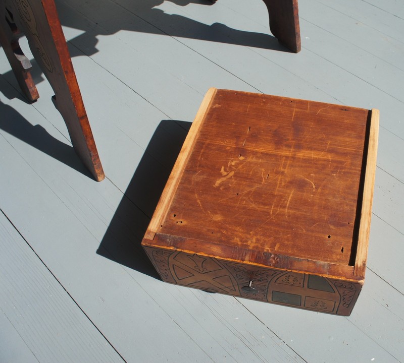 RARE ARTS & CRAFTS/ TUDOR REVIVAL SIGNED PYROGRAPHY TABLE W/ EXTENSIVE ORNAMENT gallery