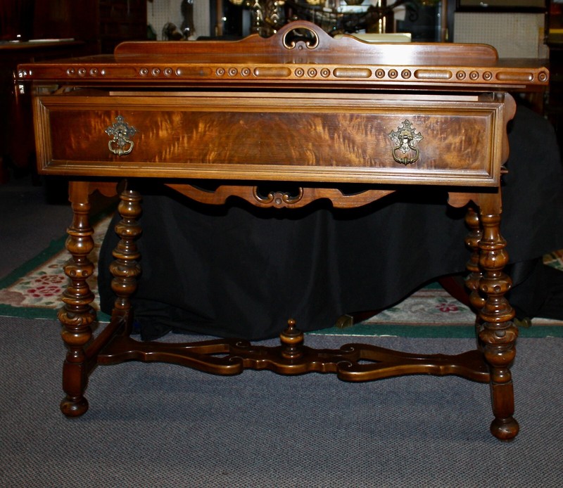 Antique Hall Table by Grand Rapids Chair Co. Walnut. Stretcher w/Finial. Drawer