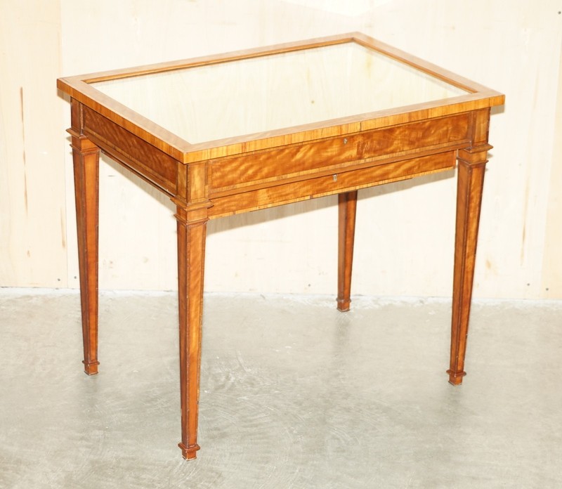 ANTIQUE SATINWOOD BIJOUTERIE GLASS DISPLAY CASE SIDE END TABLE FOR TRINKETS ETC gallery
