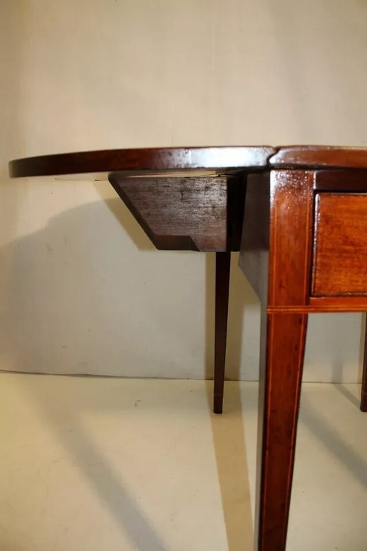 Gorgeous English Sheraton Inlaid Solid Mahogany Pembroke Table, Late 18th C. gallery
