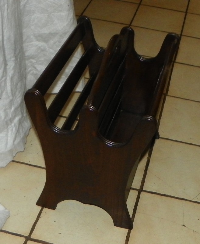 Walnut Magazine Rack / Magazine Stand (MR-45) gallery