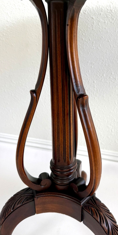 Mid 20th-C Queen Anne Flame Mahogany Round Side Table gallery