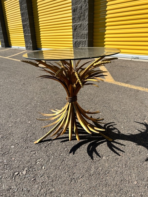 VINTAGE MCM HOLLYWOOD REGENCY SHEAF OF WHEAT GOLD METAL SIDE END TABLE no glass gallery