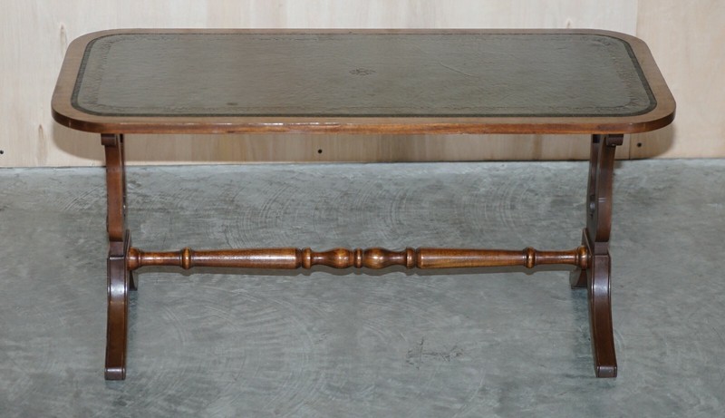 MEDIUM SIZED GREEN LEATHER & MAHOGANY BEVAN FUNNELL COFFEE TABLE NICE PATINA gallery