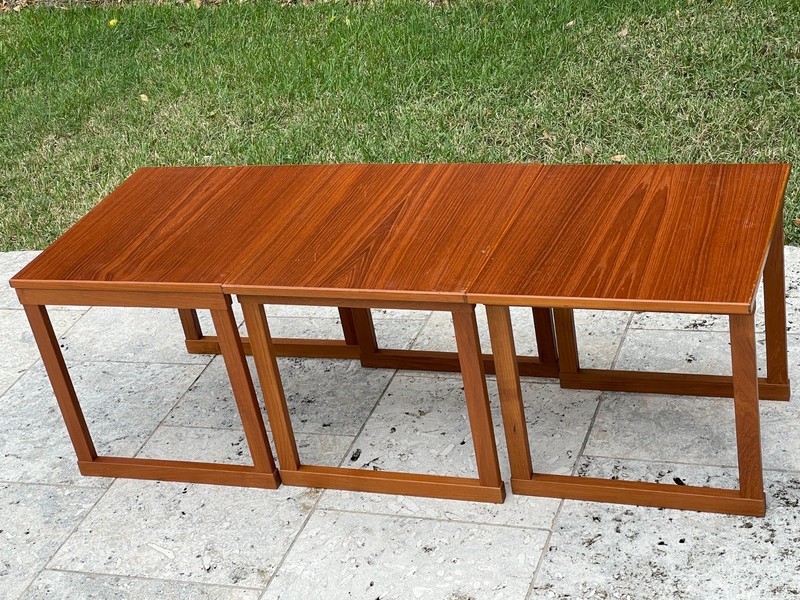 Kai Kristiansen Danish Mid Century Modern Teak Interlocking Cube Nesting Tables gallery
