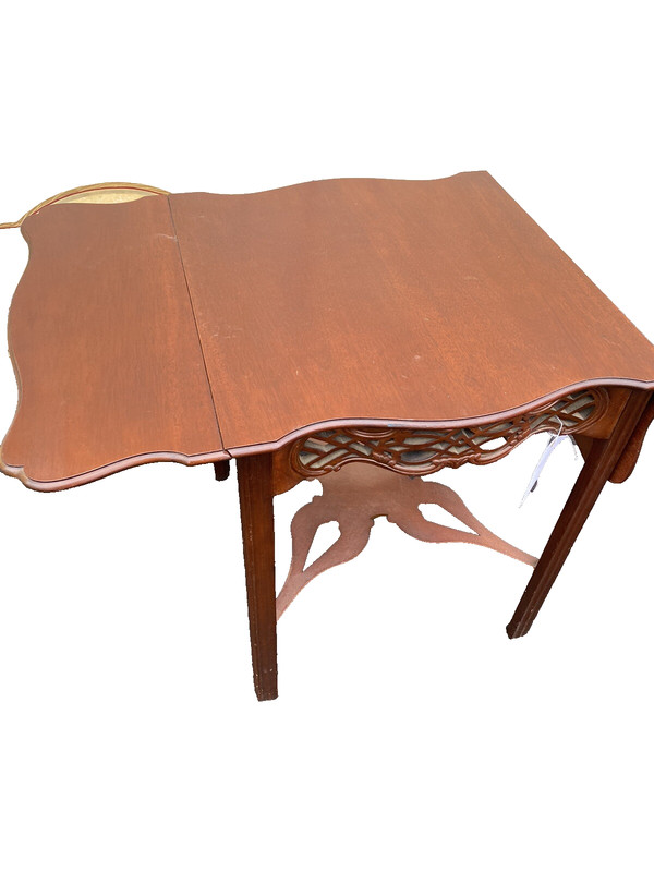 66068 BAKER Historic Charleston Mahogany Dropleaf Lamp Table gallery