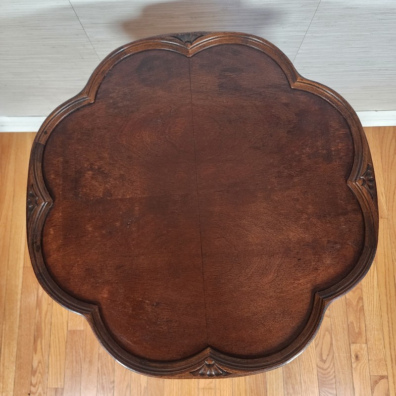 Pedestal Pie Crust Table gallery