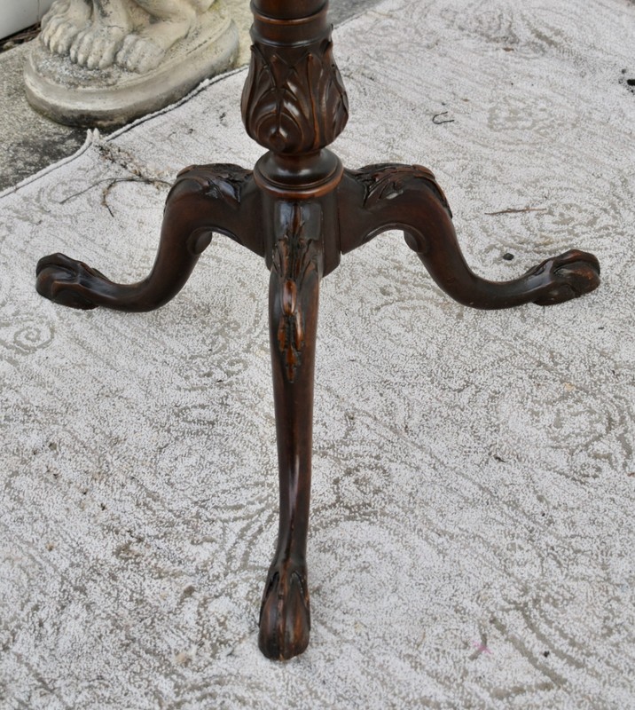 Vintage Carved Mahogany Chippendale Style Tilt Top Table gallery