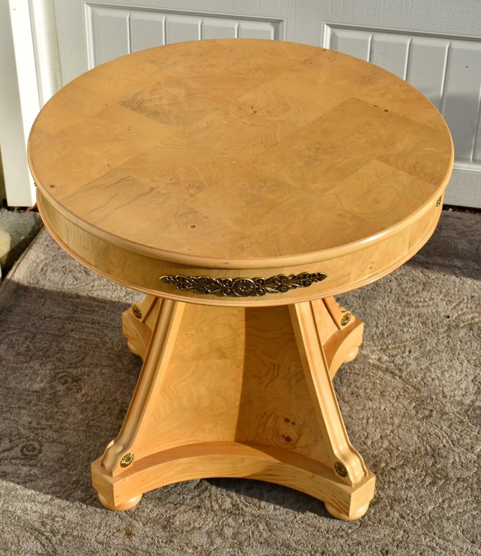 Vintage Round Henredon Maple Biedermeier Pedestal Table W/ Brass Fittings gallery