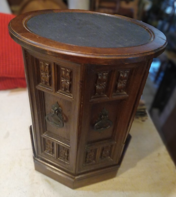 Mid Century Round Walnut Slate Top End Table / Side Table (ET782)