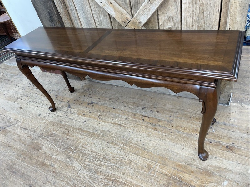 Ethan Allen Queen Anne Cherry Sofa Table Console Flat screen TV stand 11-9011