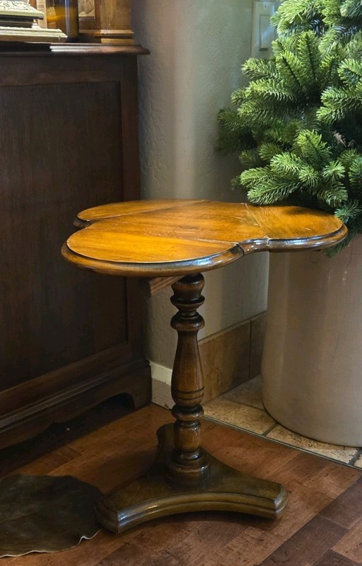 Antique wooden Mahogany Butler Table stand Clover Leaf tray Carved Early 19th
