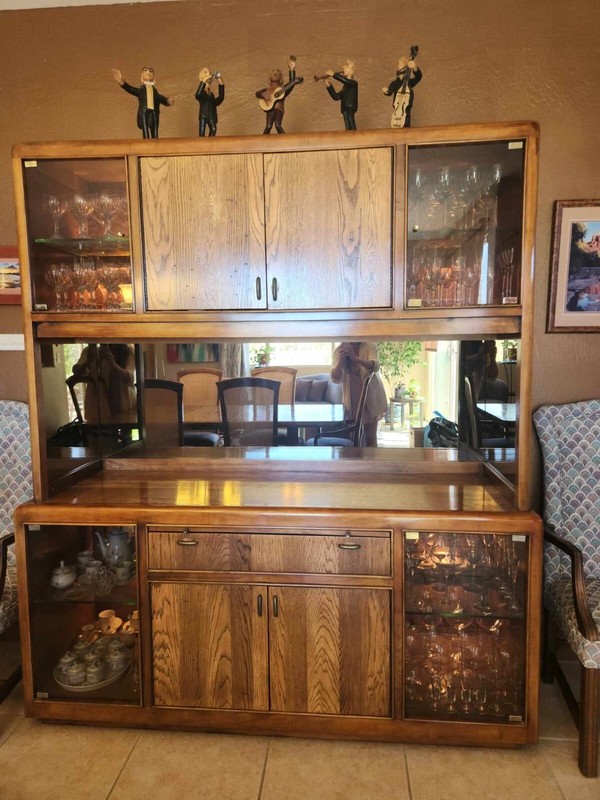 Antique Chestnut and Oak Dining Table and 8 chairs (Matching buffet available) gallery