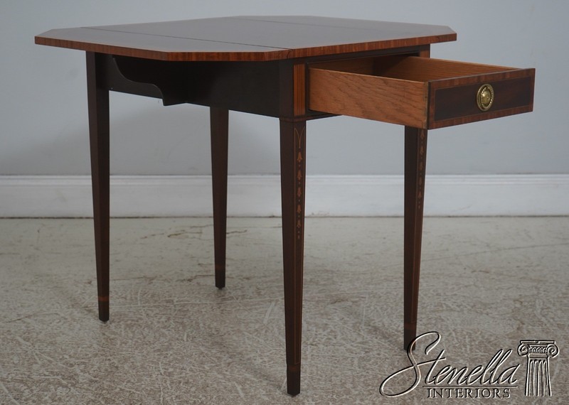 L73031: COUNCILL CRAFTSMEN Banded Drop Side Pembroke Table gallery