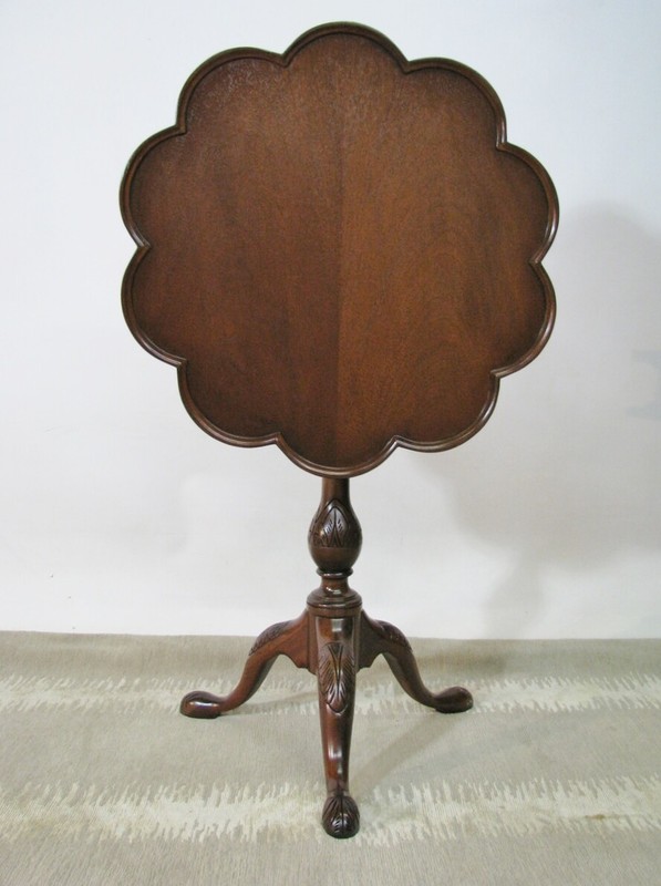Vintage Baker Furniture "Charleston Collection" Tilt-Top Mahogany Tea Table gallery