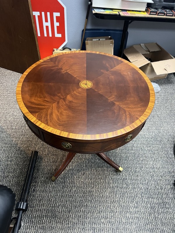 HICKORY CHAIR PEDESTAL DRUM TABLE JAMES RIVER COLLECTION