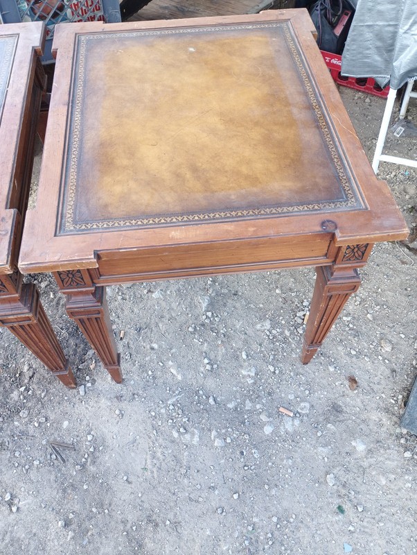 Weiman Heirloom Vintage End Tables Set of 2 Leather Top