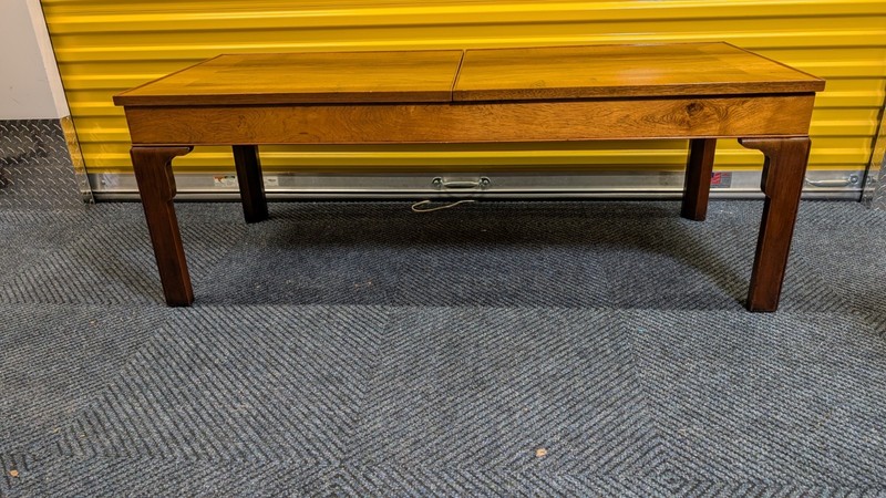 Old Colonial Furniture Company Walnut Draw-leaf Large Coffee Table USA