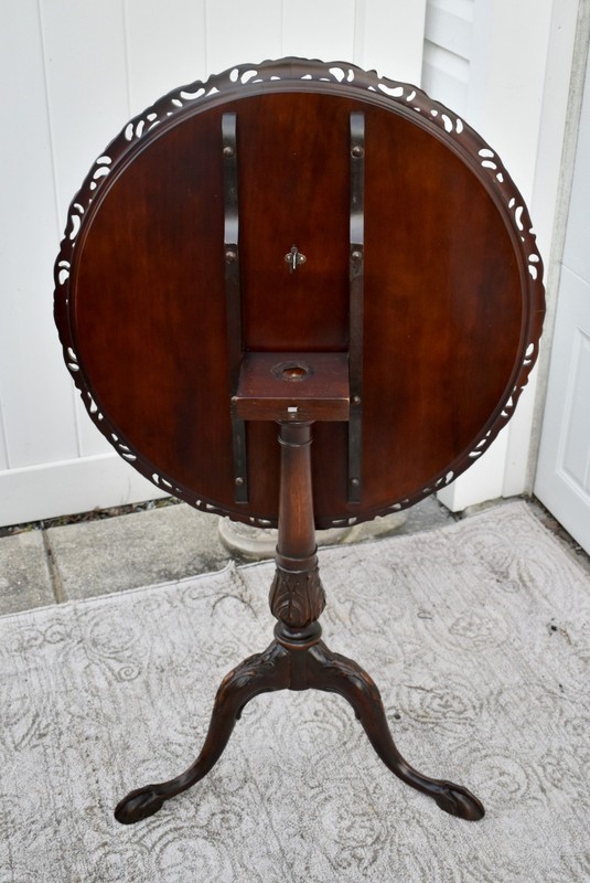 Vintage Carved Mahogany Chippendale Style Tilt Top Table gallery