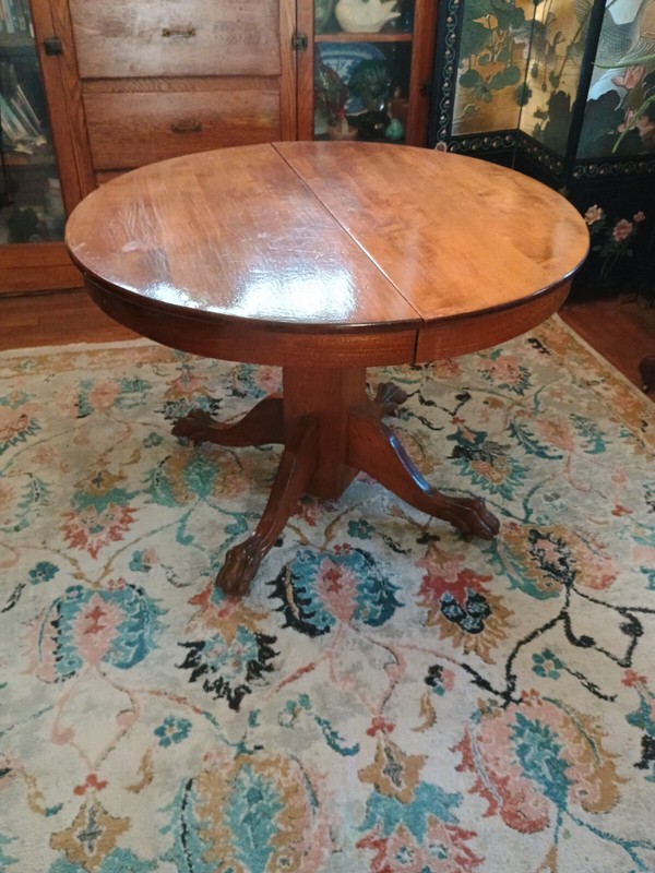 Antique Round Oak Lion Claw Foot Table 42″ Dia 29″ High