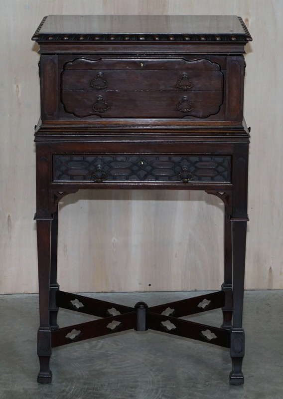 MAPLE & CO THOMAS CHIPPENDALE CAREVED VICTORIAN MAHOGANY CUTLERY SIDE END TABLE gallery